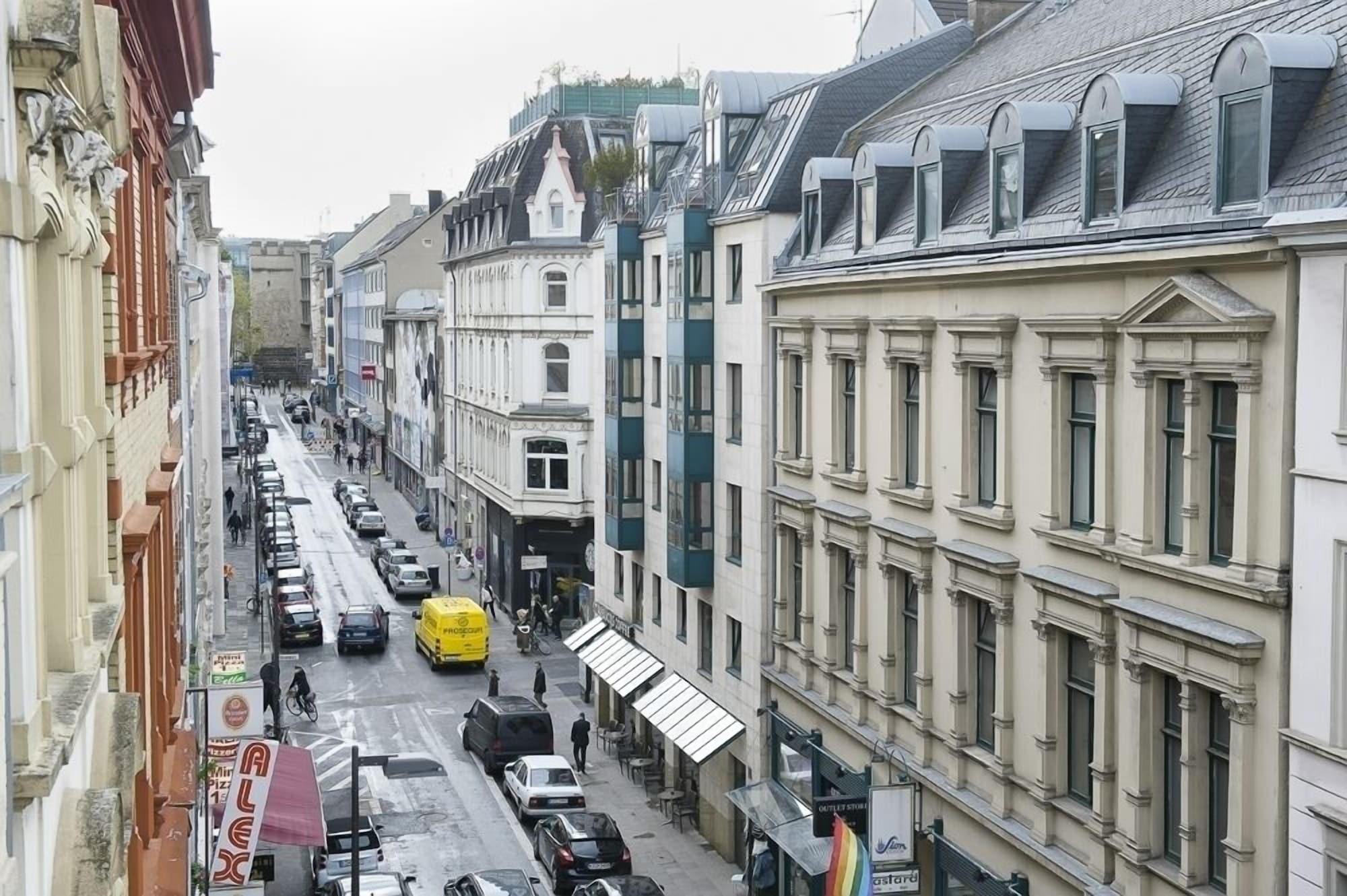 Astor & Aparthotel Köln Kültér fotó