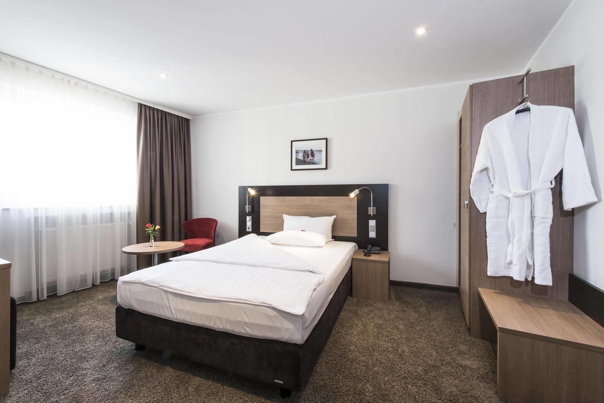 Astor & Aparthotel Köln Kültér fotó